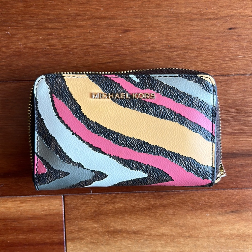 💗💗Michael KORS Signature Jet Set Small Zip Around Card Case Brown Multi Color